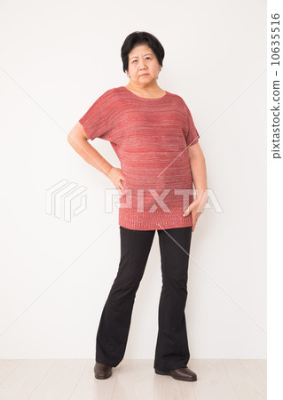 Senior women 10635516