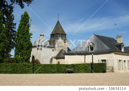 Chateau Azay-le-Rideau (was built from 1515 to 1527) 10638114