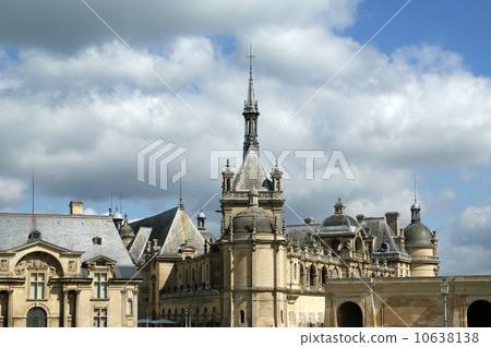 Chateau de Chantilly ( Chantilly Castle ), Oise, Picardie 10638138