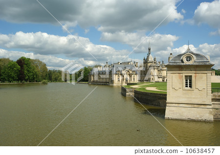 Chateau de Chantilly ( Chantilly Castle ),  France 10638457