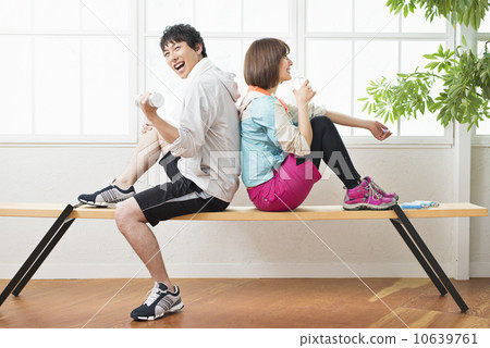 Healthy couple 10639761