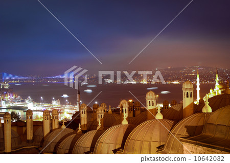 Night Bosphorus Strait, Galata Bridge and Bosphorus Bridge Night Bosphorus Strait, Galata Bridge and Bosphorus Bridge 10642082