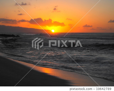 夏威夷的瓦胡島日落 10642789
