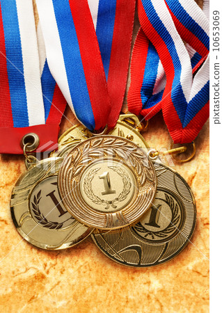 Metal medals 10653069