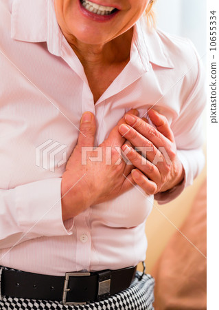 Senior having heart attack at home 10655334