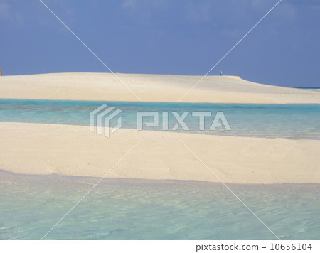 Sand dune of Kumejima Sand dune of Kumejima 10656104