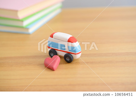 Ambulance and Heart 10656451