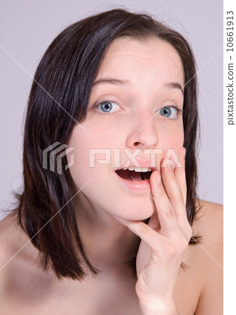 The emotional girl The emotional girl 10661913