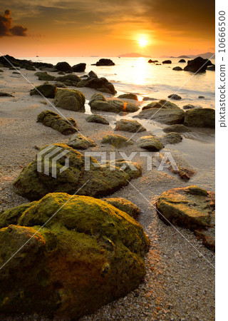 Minimalist Seascape. Coastal Sunrise.  10666500