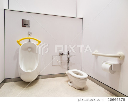 Children's toilet 10666876