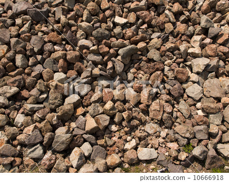 堆積的岩石 10666918