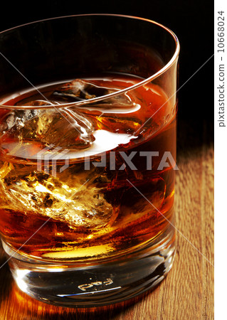 威士忌 10668024