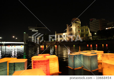 Lantern of Hiroshima Lantern of Hiroshima 10668454