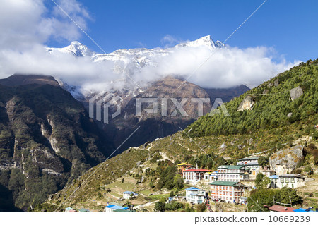 himalaya, the himalayas, many mountain 10669239