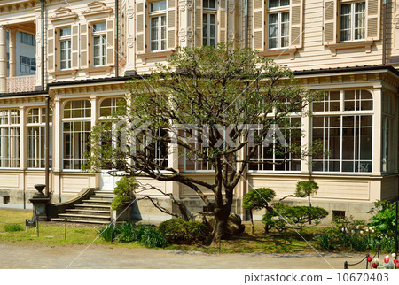 Former Iwasaki mansion garden / western style building 10670403