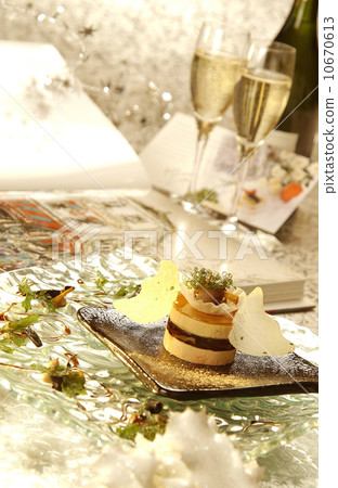 Christmas French Suites 10670613