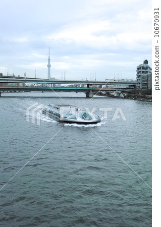 Pleasure boat in Gothenburg Pleasure boat in Gothenburg 10670931