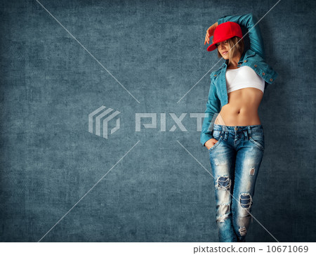 Sexy young woman 10671069