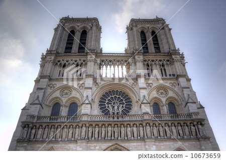 The Notre dame de Paris church. Paris, France The Notre dame de Paris church. Paris, France 10673659