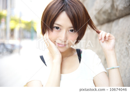 Young lady's hair style Young lady's hair style 10674046