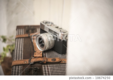 Old camera Old camera 10674250