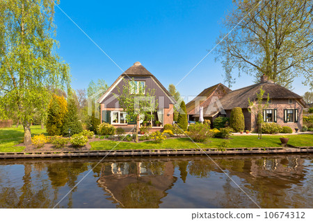 Traditional Dutch houses Traditional Dutch houses 10674312