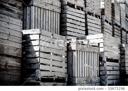 Crates stack 10675296