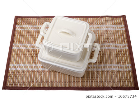 Ceramic pots for stove on bamboo mat Ceramic pots for stove on bamboo mat 10675734