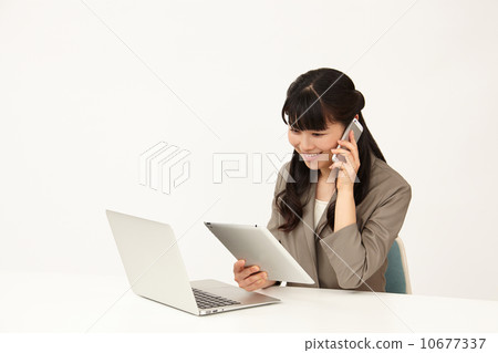 做個人計算機的女商人 10677337