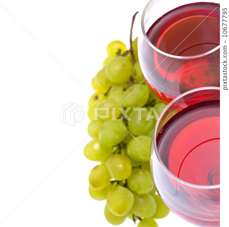 glass of red wine and grape 10677795