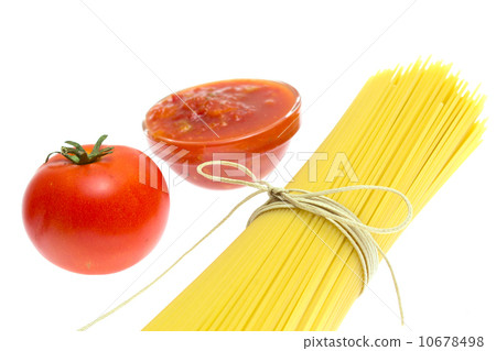 Spaghetti of isolated on white background Spaghetti of isolated on white background 10678498