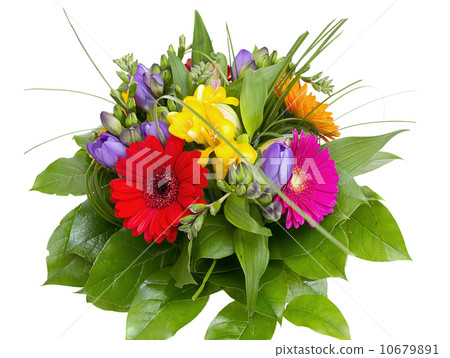 Colorful flowers bouquet isolated on white background. 10679891