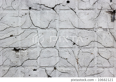 Old cracked wall 10682121