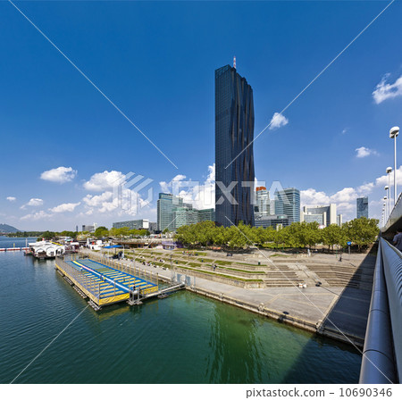 Danube City Vienna with the brand new DC-Tower Danube City Vienna with the brand new DC-Tower 10690346