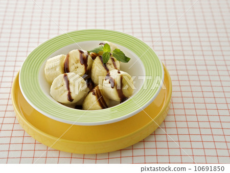 Fruit salad 10691850