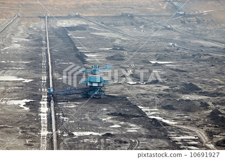 Coal Mine Coal Mine 10691927