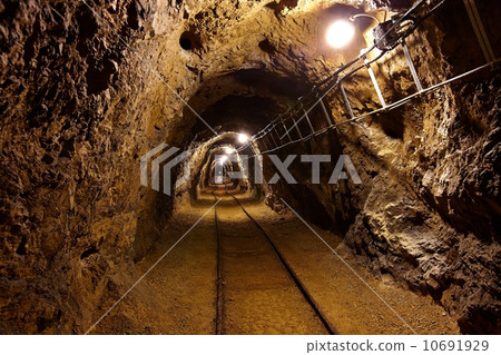 Old Mines Old Mines 10691929