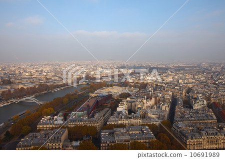 View over Paris 10691989