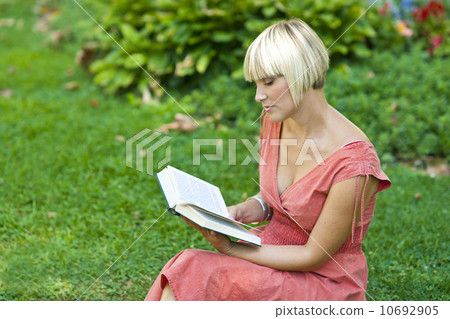 woman reading book woman reading book 10692905