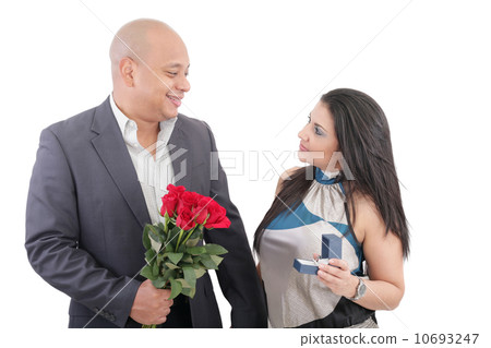 man proposing to a woman man proposing to a woman 10693247