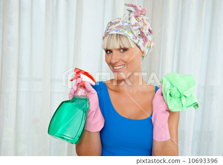 housewife ready for cleaning 10693396