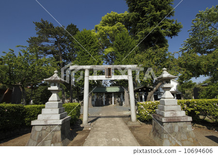 Roten Shrine: Emperor Yusui. In the end of the Tokugawa shogunate period, worship the Mito samurai who murdered to the national affairs. 10694606