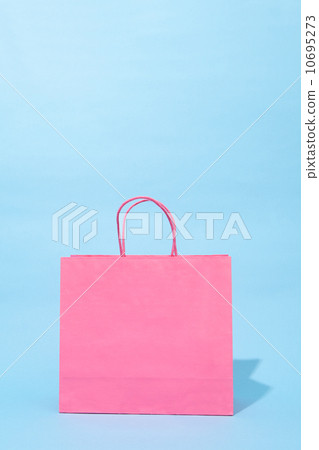 Pink paper bag Pink paper bag 10695273