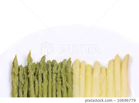 Ends of white and green asparagus. 10696779