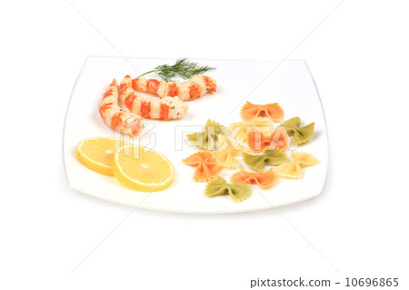 Cooked unshelled boiled shrimps with spaghetti. Cooked unshelled boiled shrimps with spaghetti. 10696865