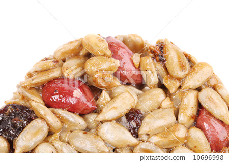 Round candied seeds and nuts. 10696998