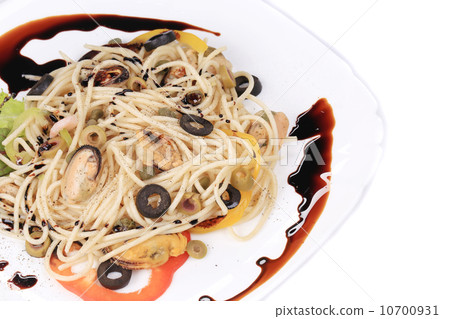 Sea salad with spaghetti Sea salad with spaghetti 10700931
