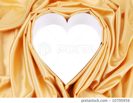 white heart of golden silk white heart of golden silk 10700956