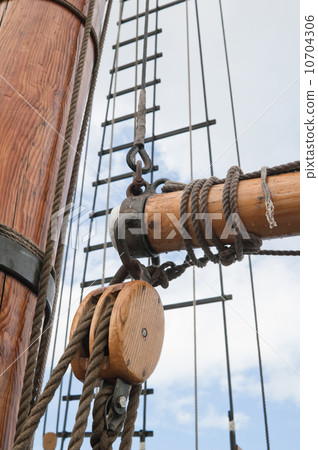 Masts and Sails 10704306