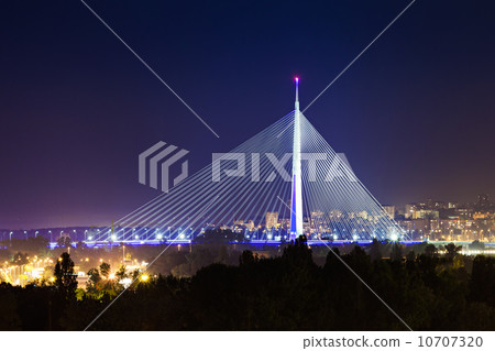 Ada bridge Ada bridge 10707320